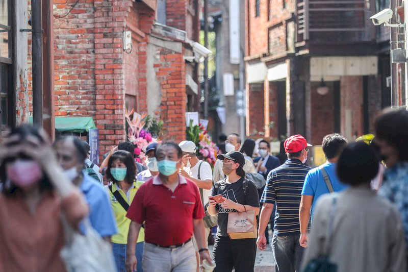 高溫上看36度 留意日夜溫差