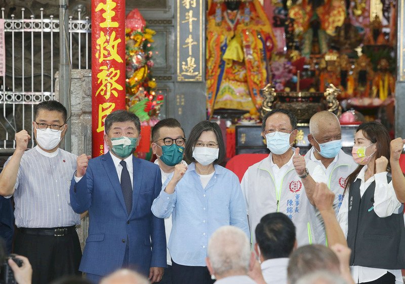 赴廣照宮參香 總統：國門將開 萬華將恢復往日熱鬧