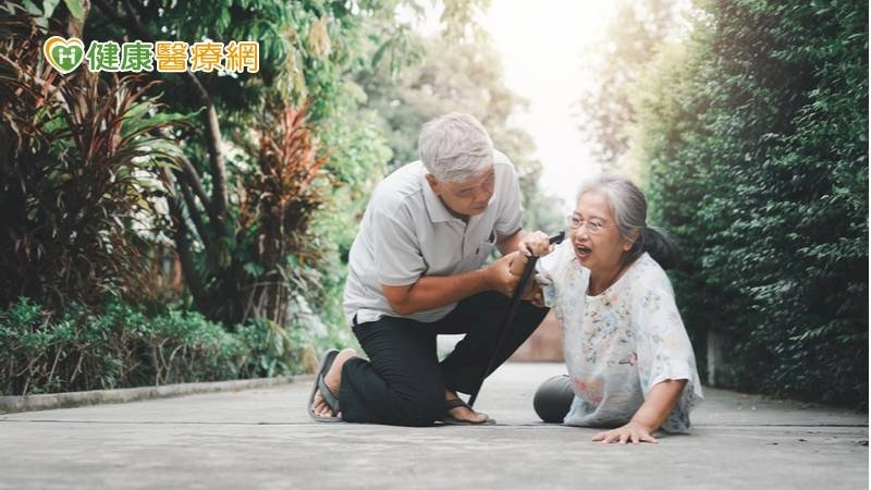 長者跌倒不只因為骨鬆　肌少症也是失能殺手