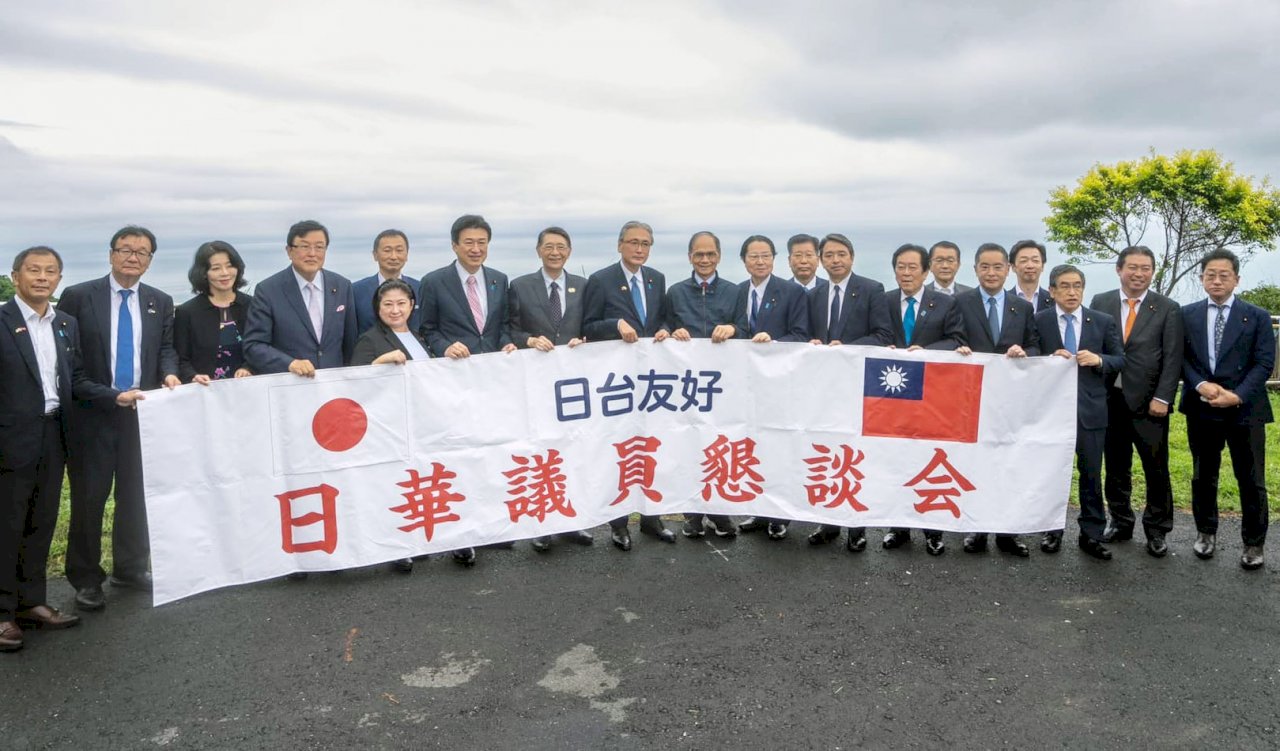 日華懇訪團宜蘭眺望與那國島 見證「台日最近的距離」