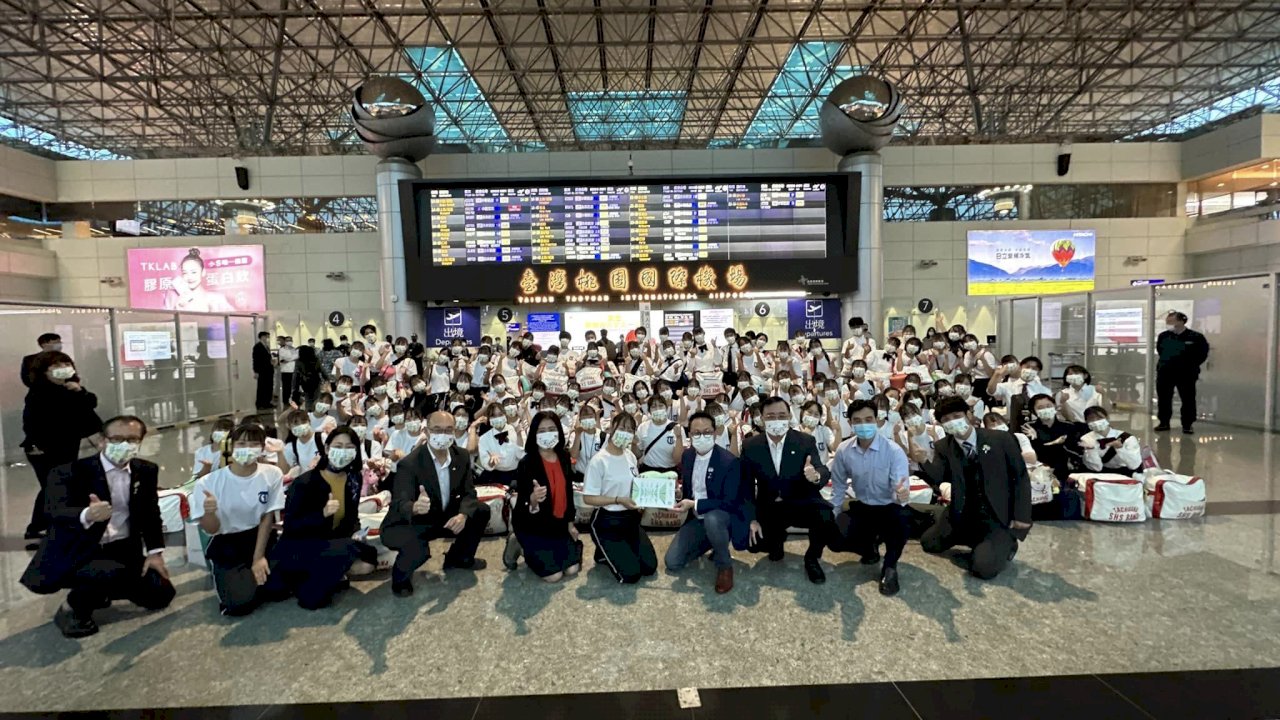 明天要期中考！京都橘高校搭機離台 盼下回再訪寶島