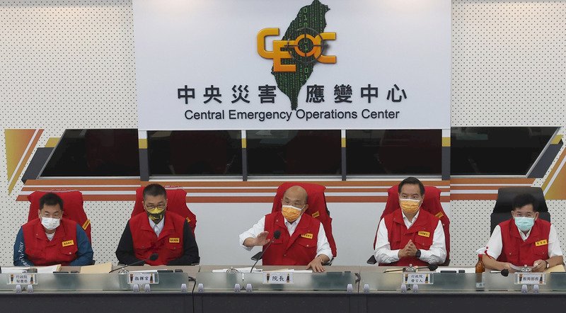 蘇揆視察中央災害應變中心  要求高標準警惕
