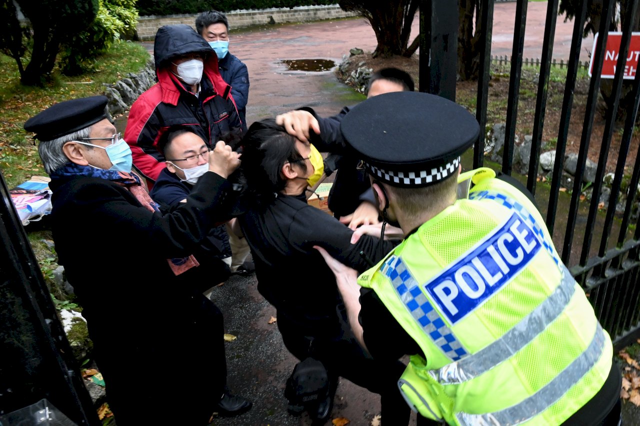 在英港人遭圍毆事件  分析：如「跨境綁架」