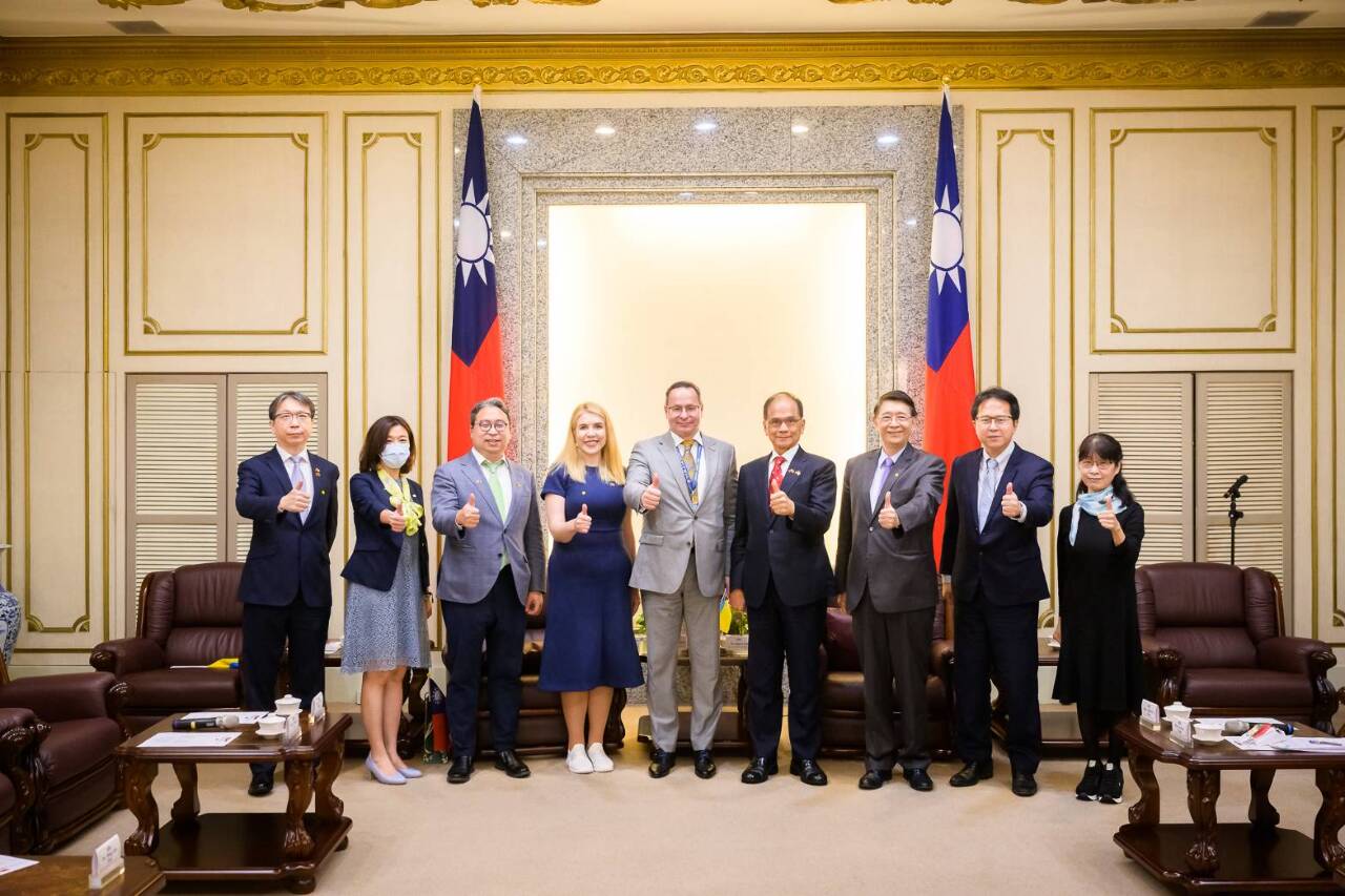 接見烏克蘭國會議員 游錫堃：面對威權霸凌台灣不會置身事外