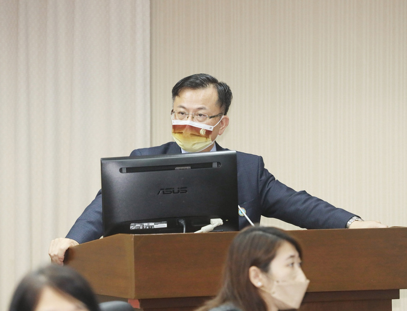 高端保住EUA 專家會議14：0同意有保護效益 美通訊官訪台 強硬反抖音喊「封殺」