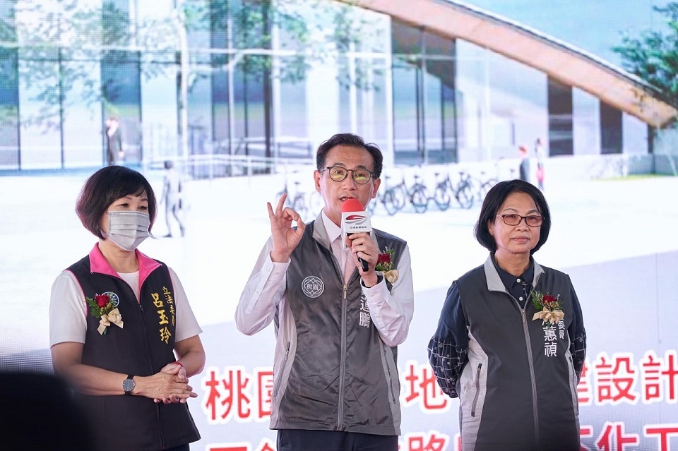 2022選戰／平鎮車站地下化動土 鄭：延續好成績 張：選舉動作