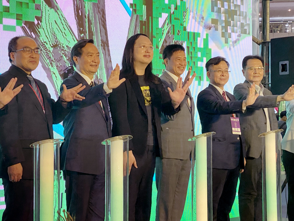 數位部首展台北資訊月 唐鳳：台灣數位科技可增幅世界