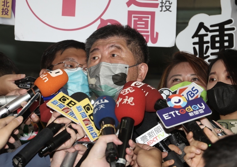 2022選戰／陳指沒接觸無良公關 蔣諷做賊喊抓賊 黃斥藍綠惡鬥
