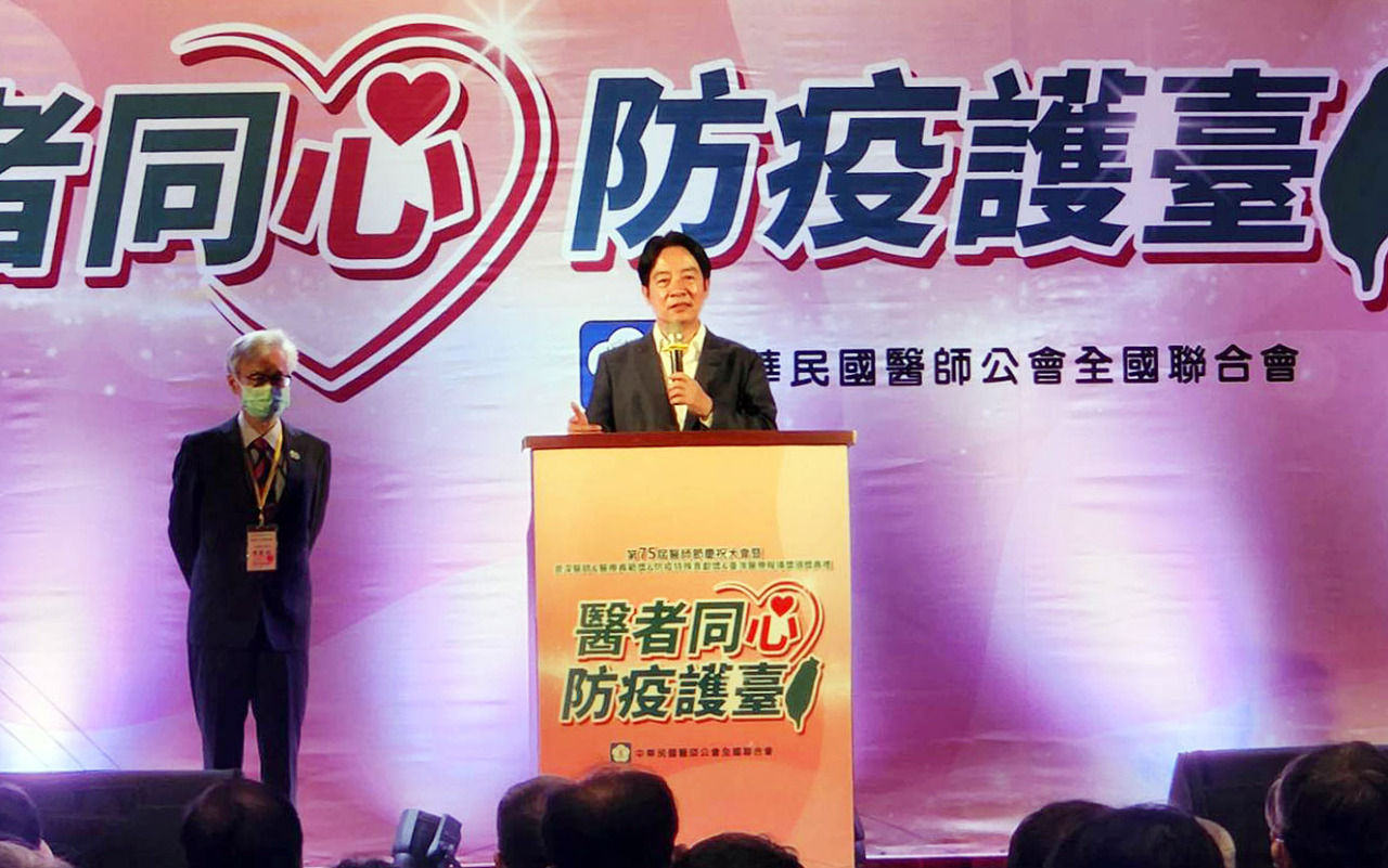 防疫有功 副總統：每個醫療人員值得配戴一枚勳章
