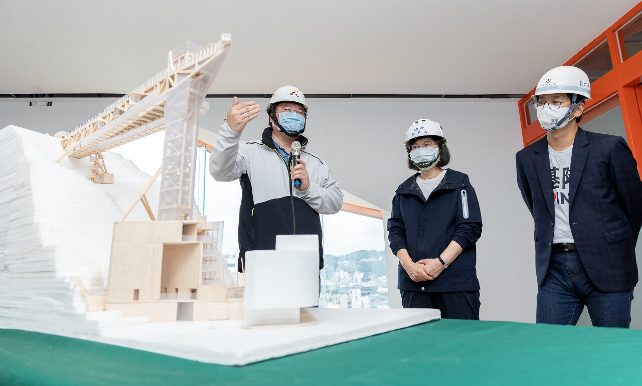 視察基隆塔 總統：將成海洋國門新地標