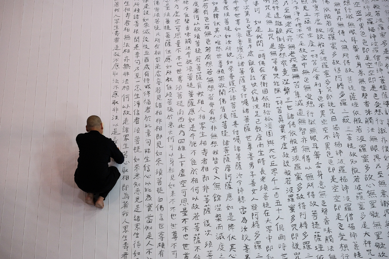 蔡明亮「取經」裝置藝術展暨影片回顧展   法龐畢度中心展出