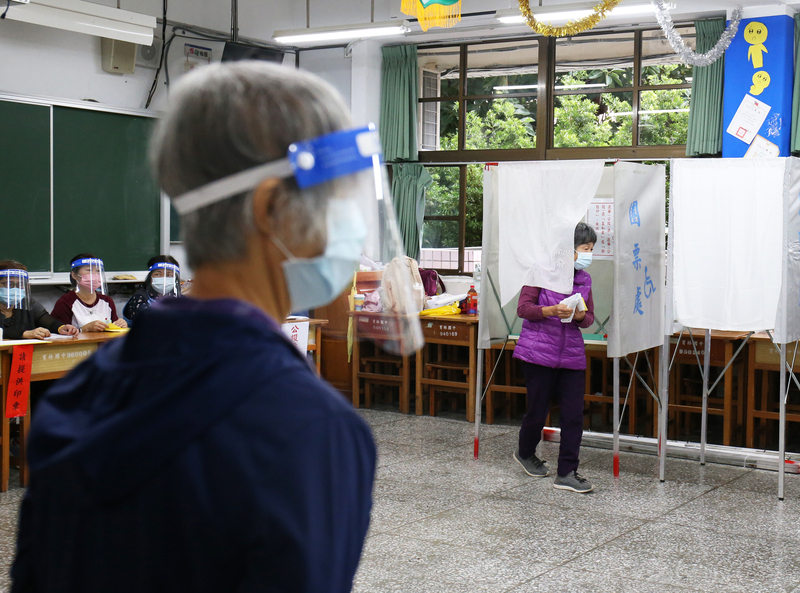 涉違選罷法  警署：截至中午共45件47人