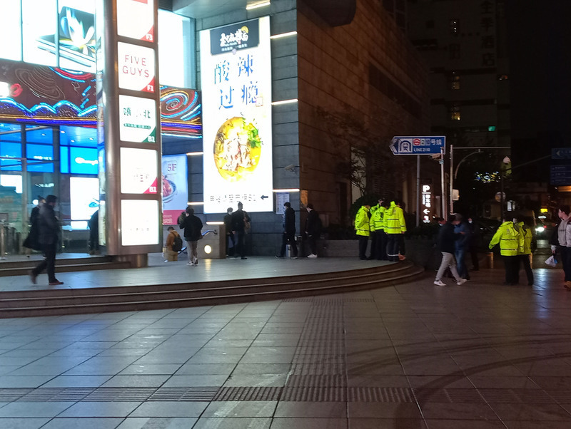 白紙革命／上海見警率激增  不讓抗議者聚集
