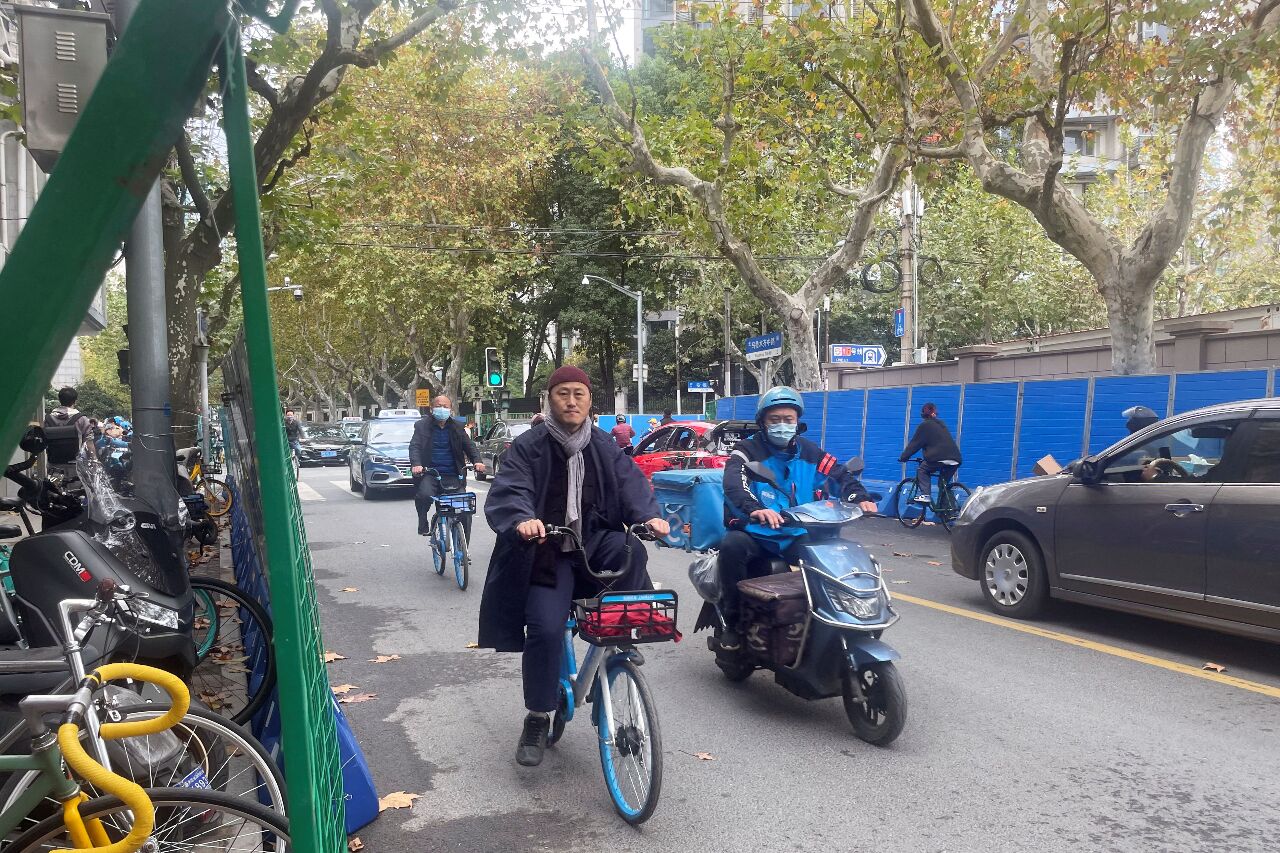白紙革命／北京亮馬河、上海烏魯木齊路氣氛緊繃