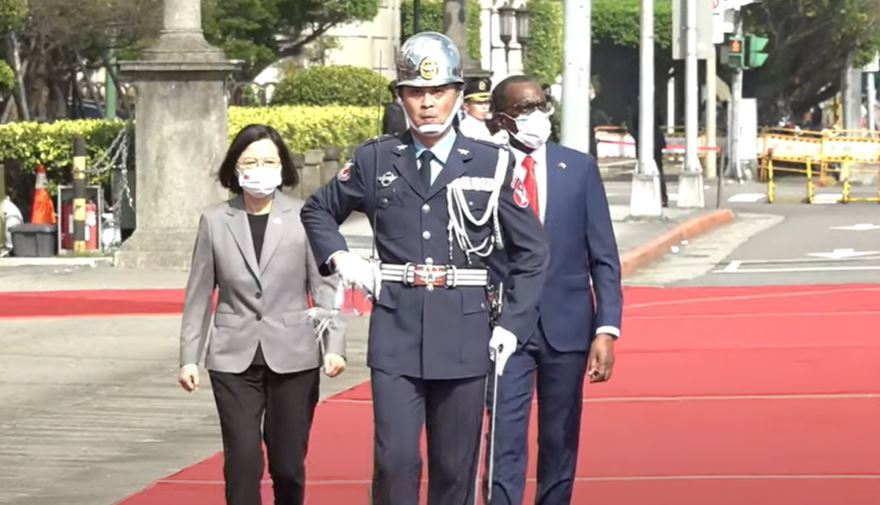 軍禮歡迎聖露西亞總理 蔡總統盼共同把握經濟復甦機會