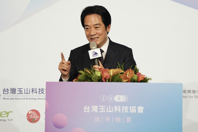 賴清德：政府助科技業保持優勢  化挑戰為升級動力