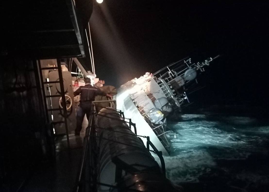 泰國軍艦進水沉沒 31人失蹤