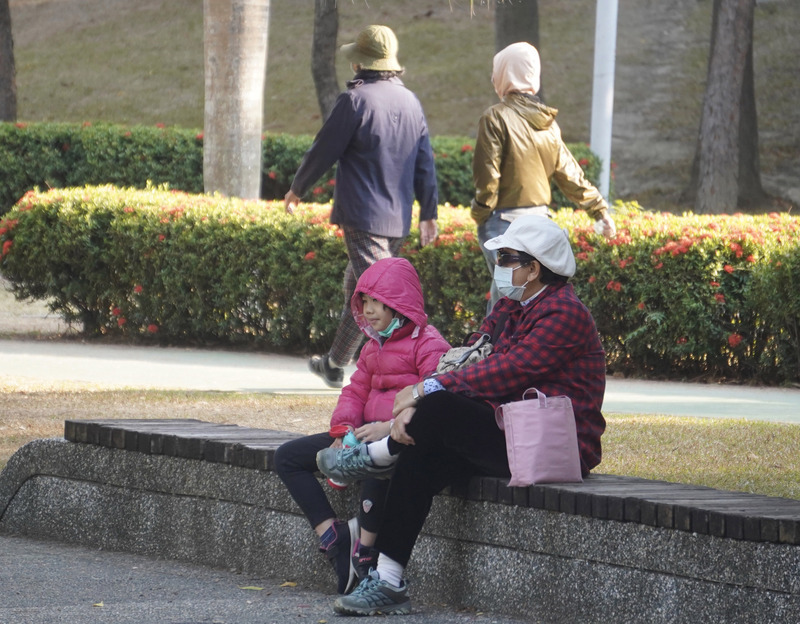 跨年難迎曙光 專家：東北季風28日影響