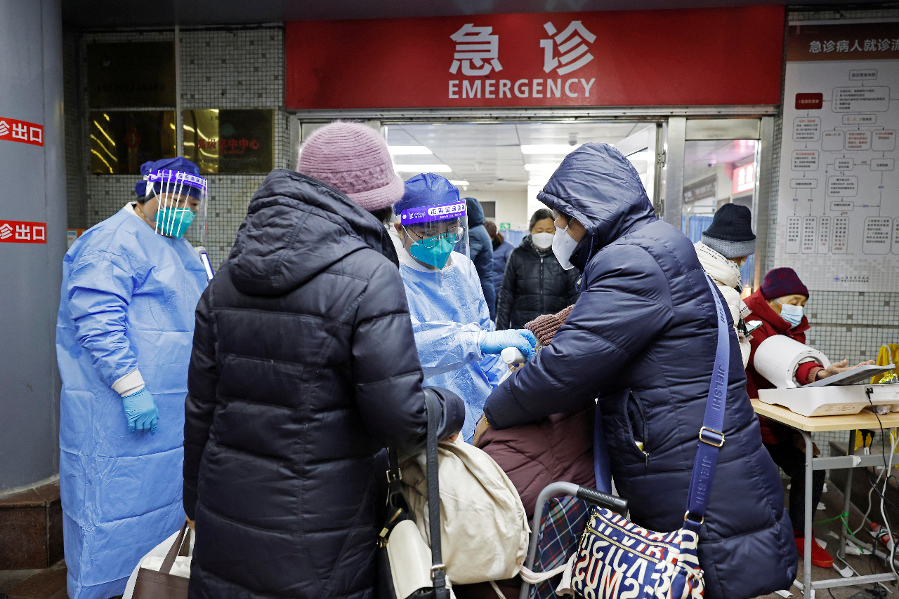 中國數據6萬人死亡 英機構估高峰日歿逾2萬例