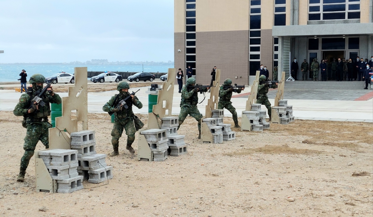 總統：當兵絕非浪費1年 將更有能力守護家鄉家人