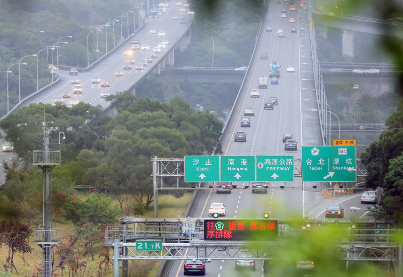 小年夜國道5路段易壅塞 南向宜午後出發