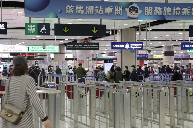 學者批港府防疫「後知後覺」 令人才流失