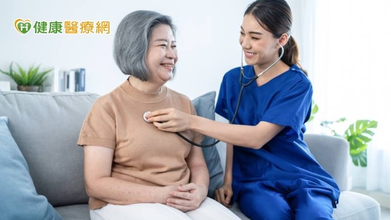 國人長者平均需仰賴家人照顧8年！線上自測「六力」防失能
