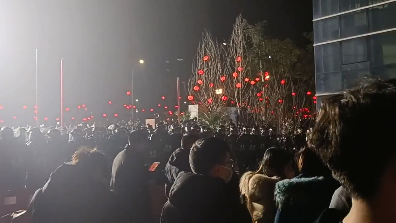 重慶藥廠衝突非個案！今年中國兩會前危機四伏