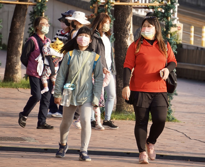 各地溫暖舒適  西半部留意局部霧
