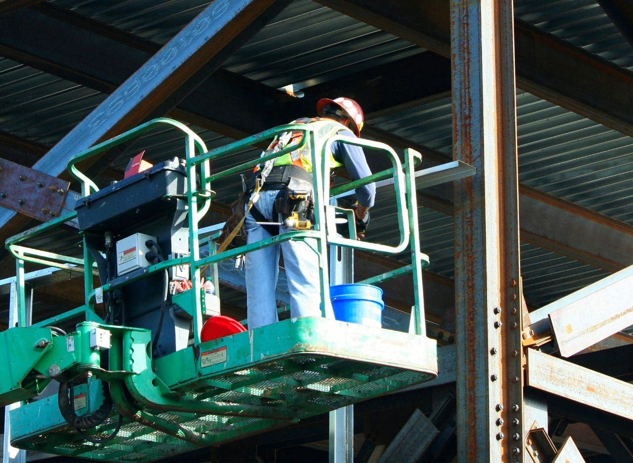 Q3人力需求調查 製造業3年最低、營建業12年新高