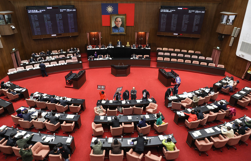 提前停會拚選舉 立院通過：12/20至12/31停會
