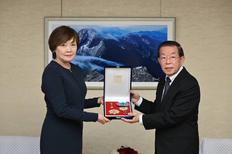 台灣追贈安倍晉三「特種大綬卿雲勳章」