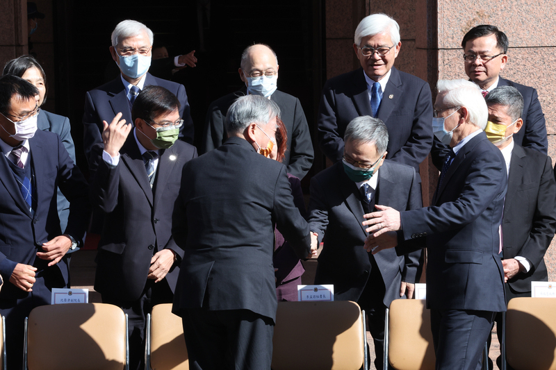 藍點名應下台 薛瑞元：上場球員不由對方指定