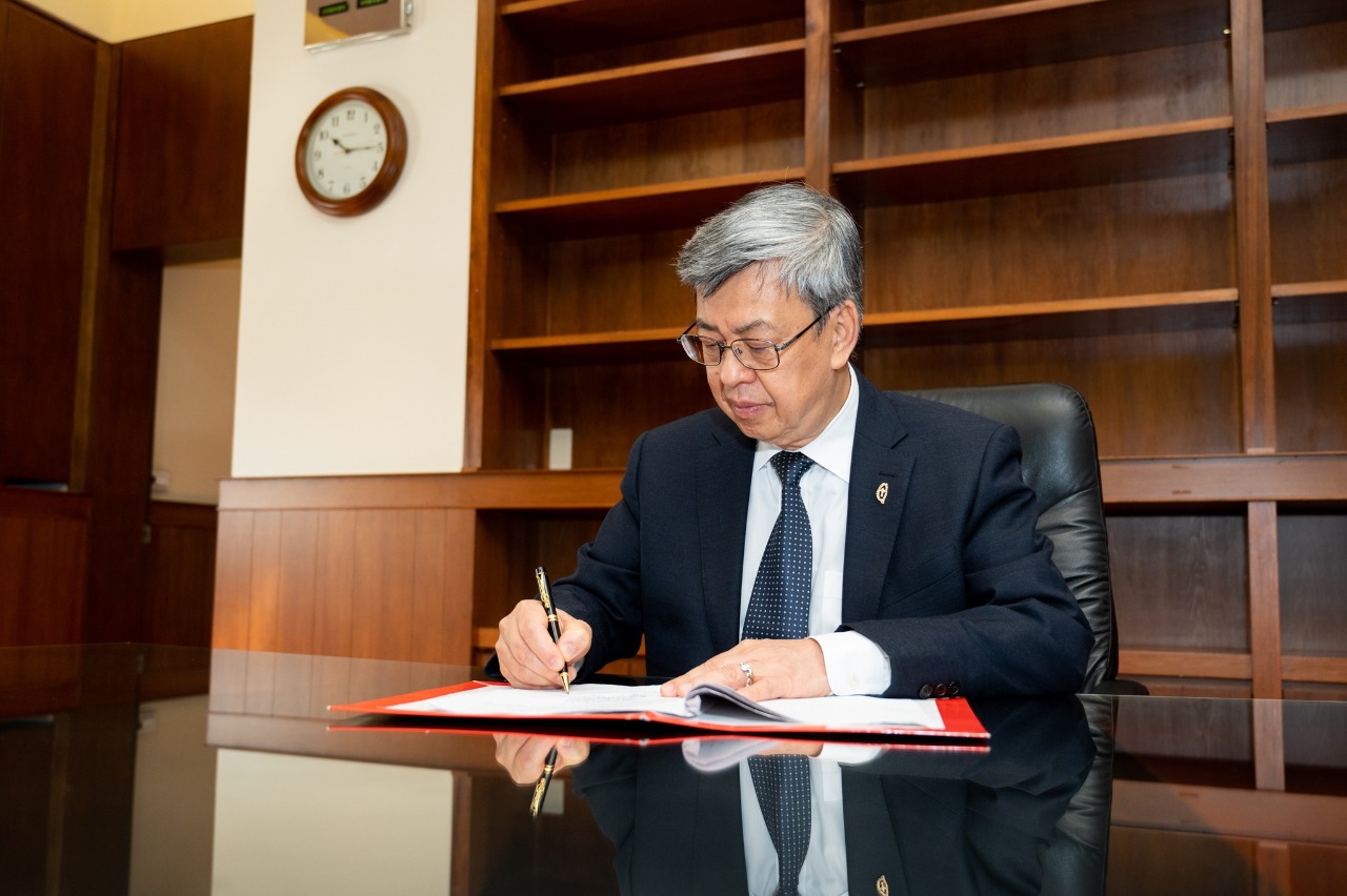 成就不容抹煞！陳建仁遇人格毀滅戰 學醫界齊聲力挺