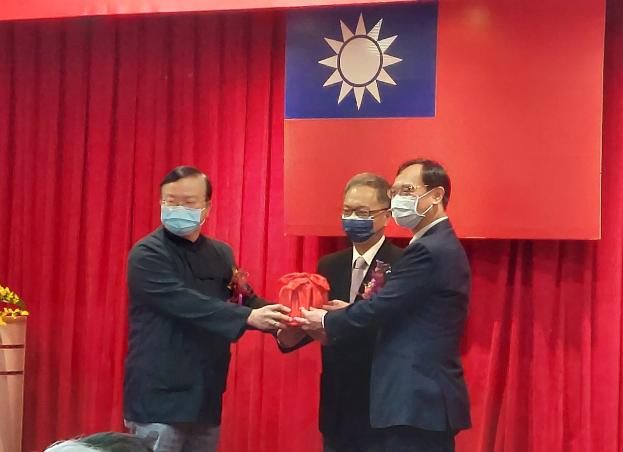 健保部分負擔新制 薛瑞元：待經濟恢復再上路