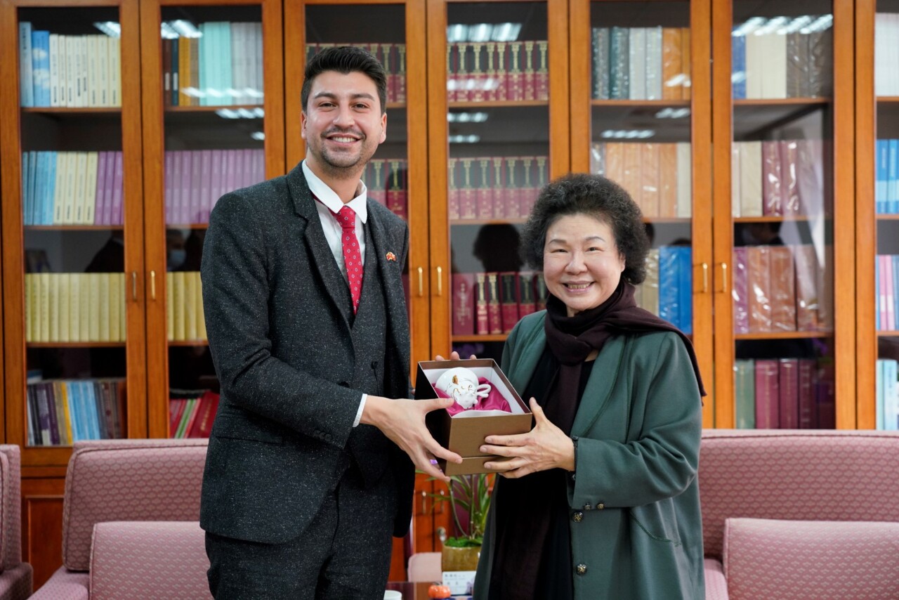 瑞士國會訪團拜會人權會 交流民主及人權推動經驗
