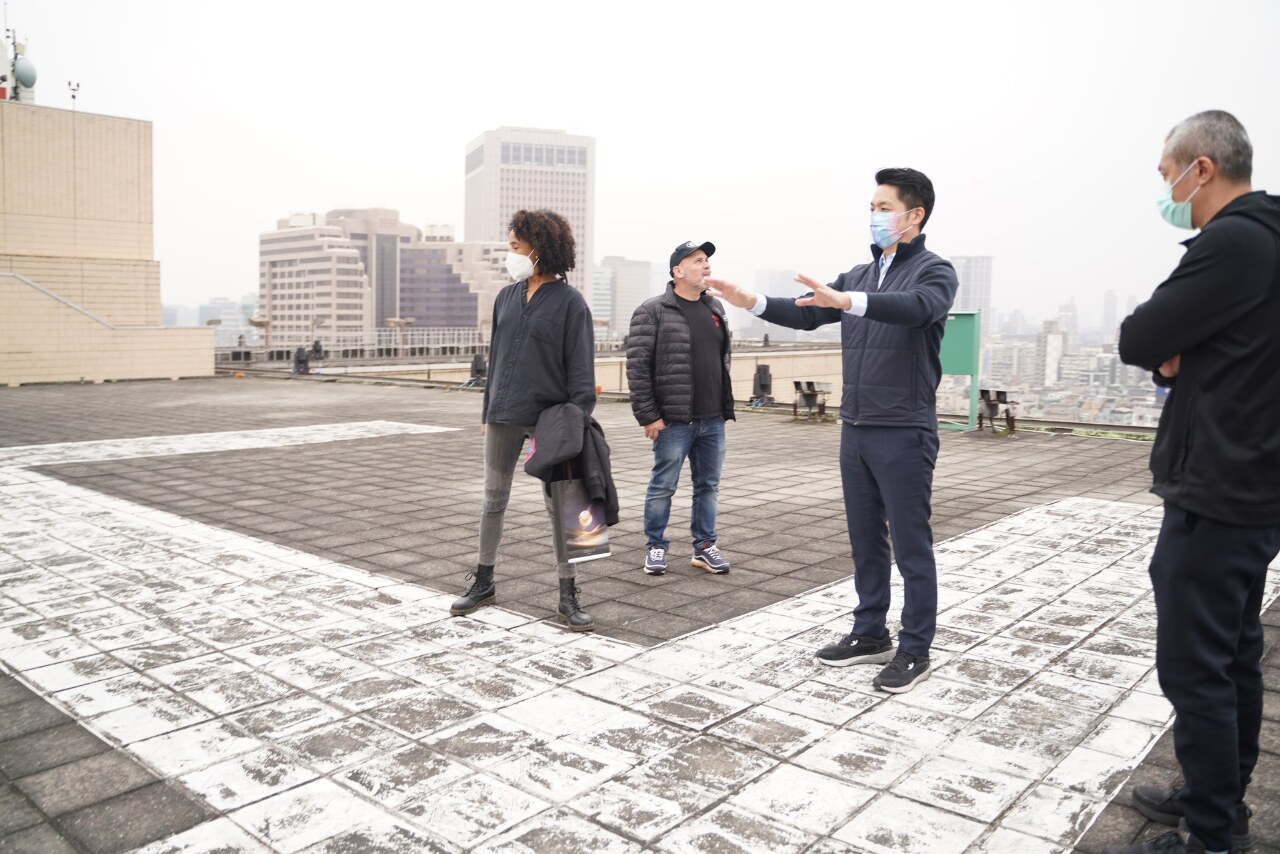 盧貝松重返台北拍攝新片 蔣萬安承諾全力支持