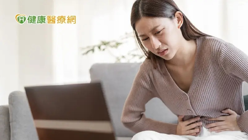 是胃痛還是胃癌？醫：有「關鍵症狀」須提高警覺！