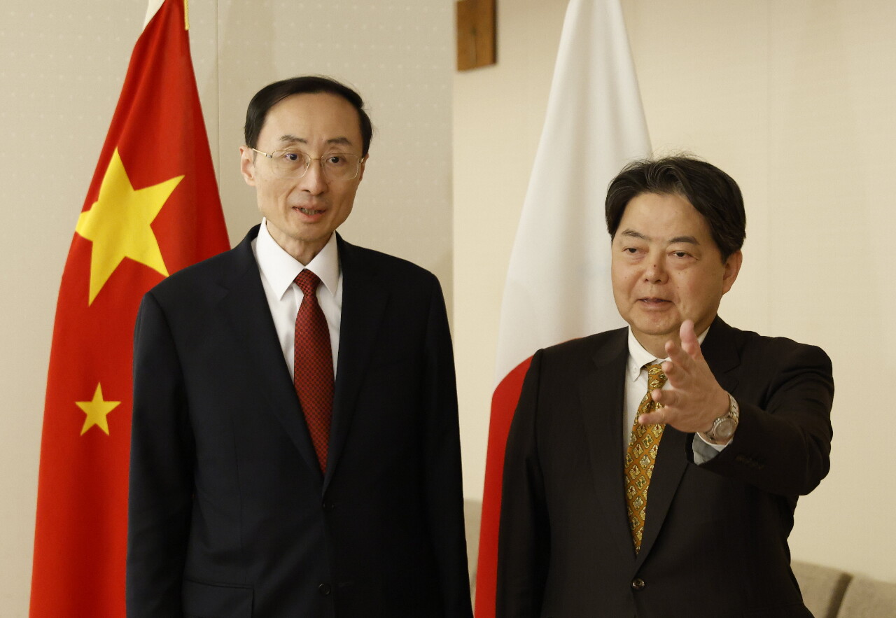 日本外相接見孫衛東 憂共軍行動活絡化