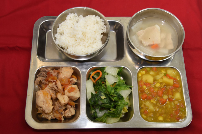 咖哩混搭各種食材的味道 像極了人生  即興劇到底在搞什麼