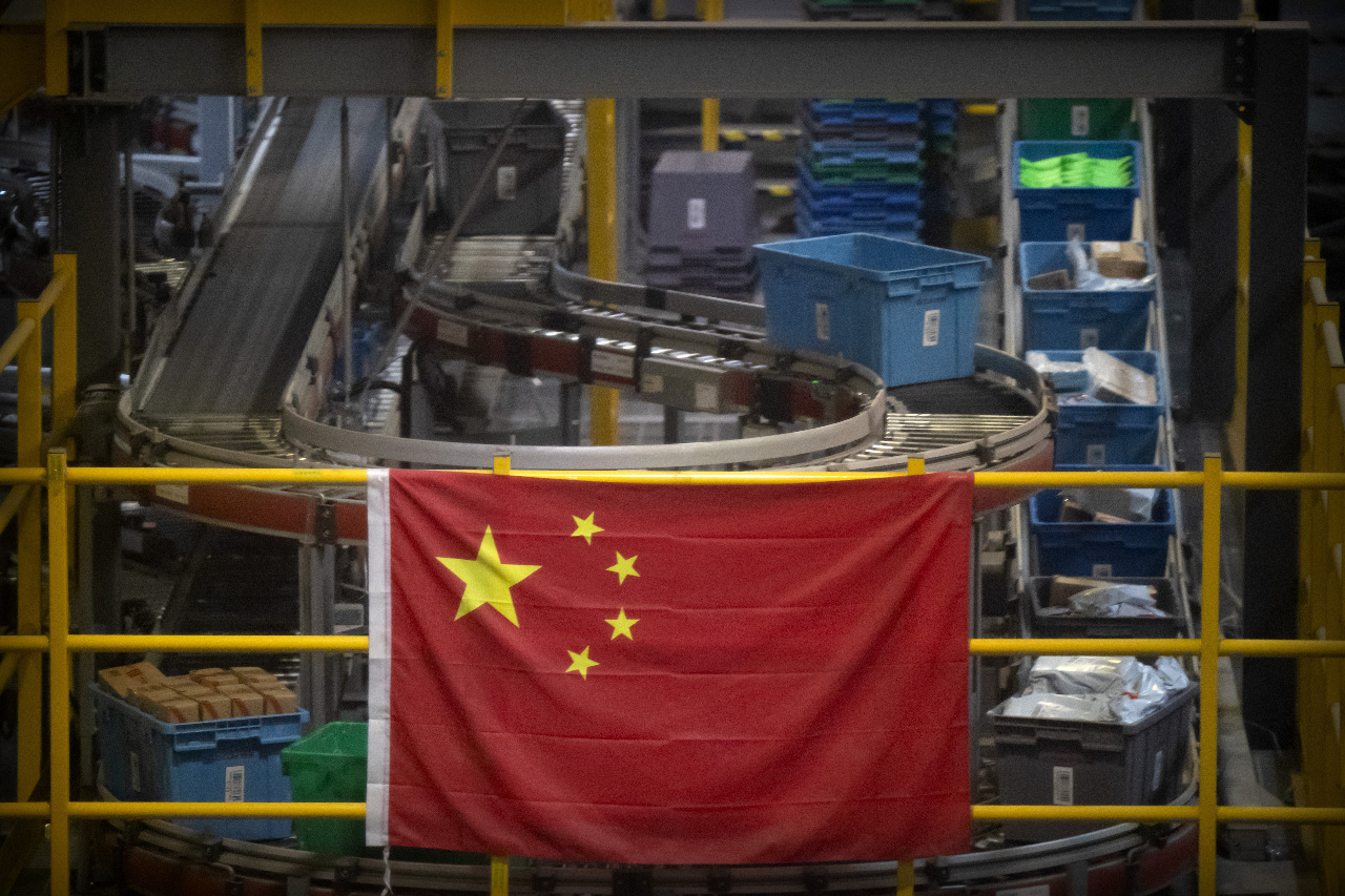 中國11月製造業PMI再降至49.4 連2月下滑且低於預期