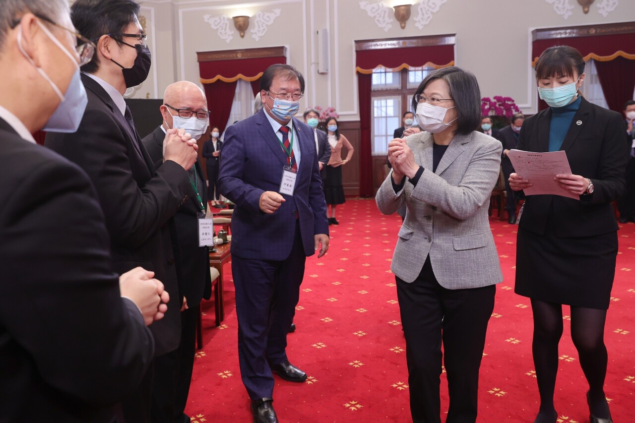 缺藥風波 蔡總統：衛福部正積極調度確保藥品穩定供應