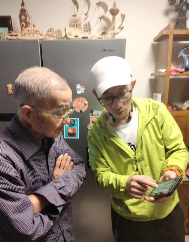 兩會期間「被旅遊」 胡佳獲准病榻伴父最後一程