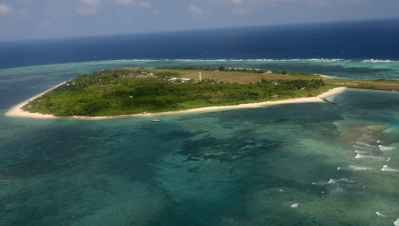 中國民兵船群集南海中業島附近 菲律賓密切關注