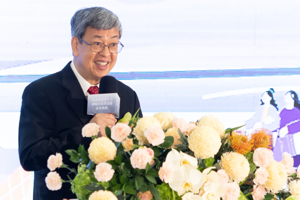 重返國際郵輪市場！ 高雄港旅運中心首迎雙郵輪