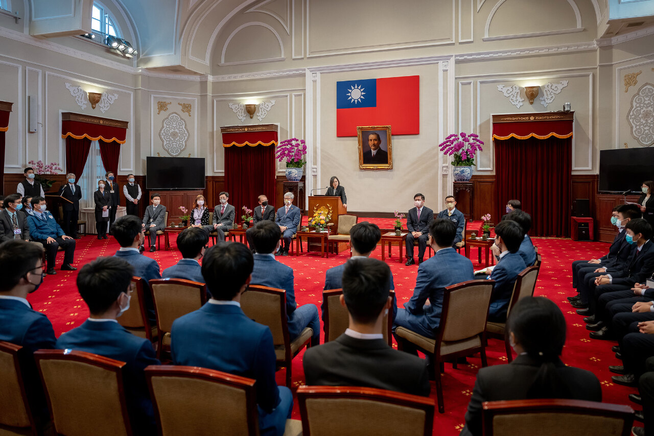 接見國際數理奧林匹亞代表團 總統：研發創新是台灣向前動力