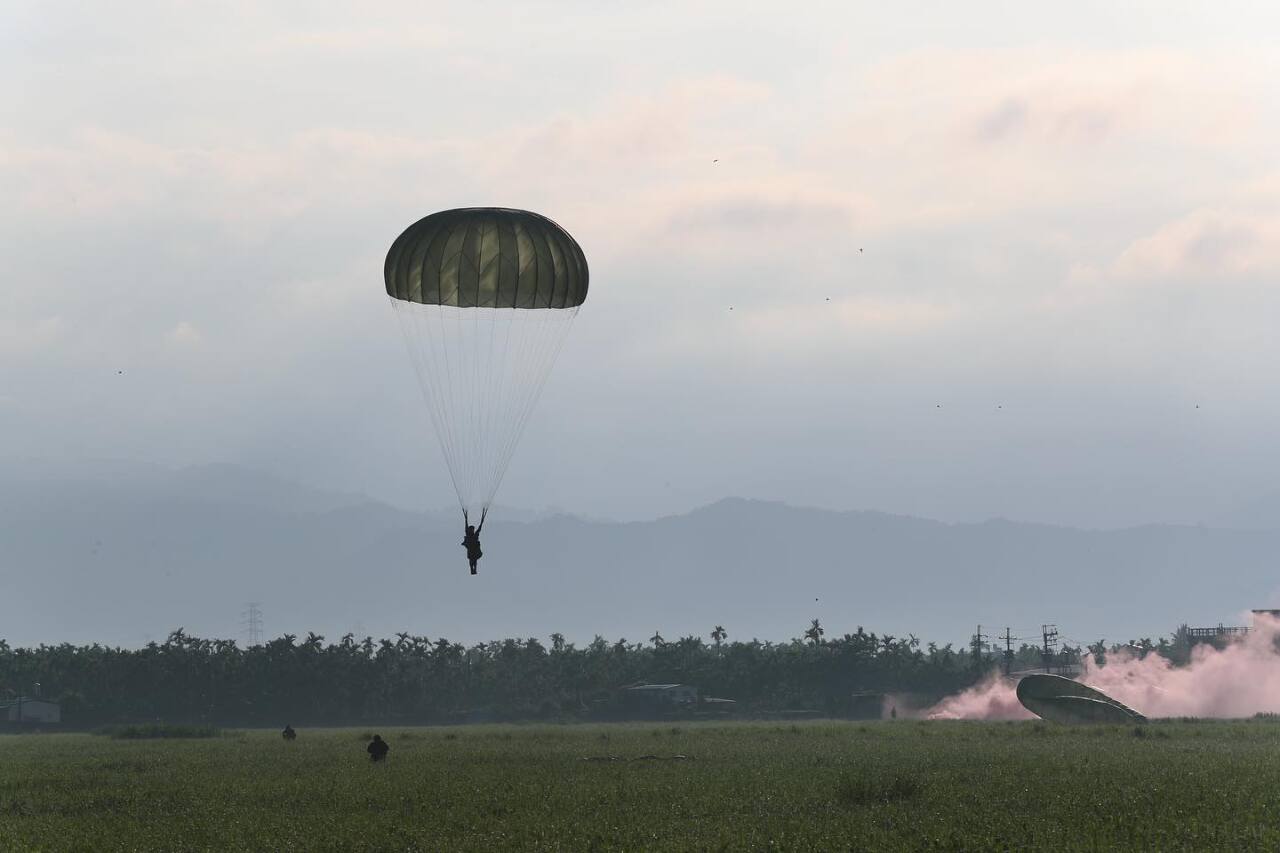已獲美軍現役傘具發價書 傳遭推銷舊貨非事實