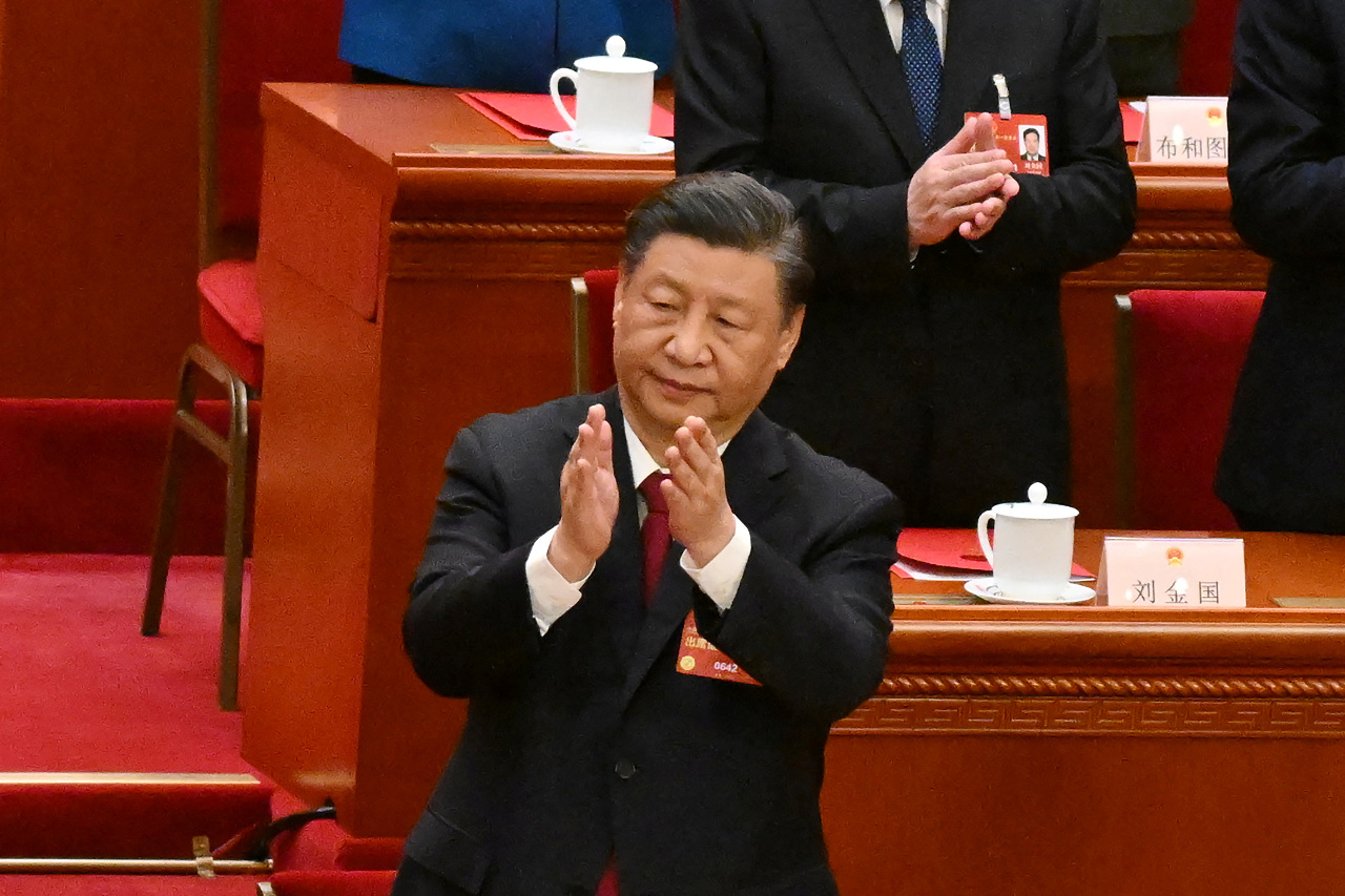 中國經濟困境正在懸崖邊 紐時：習集權控制戰略恐被迫鬆動