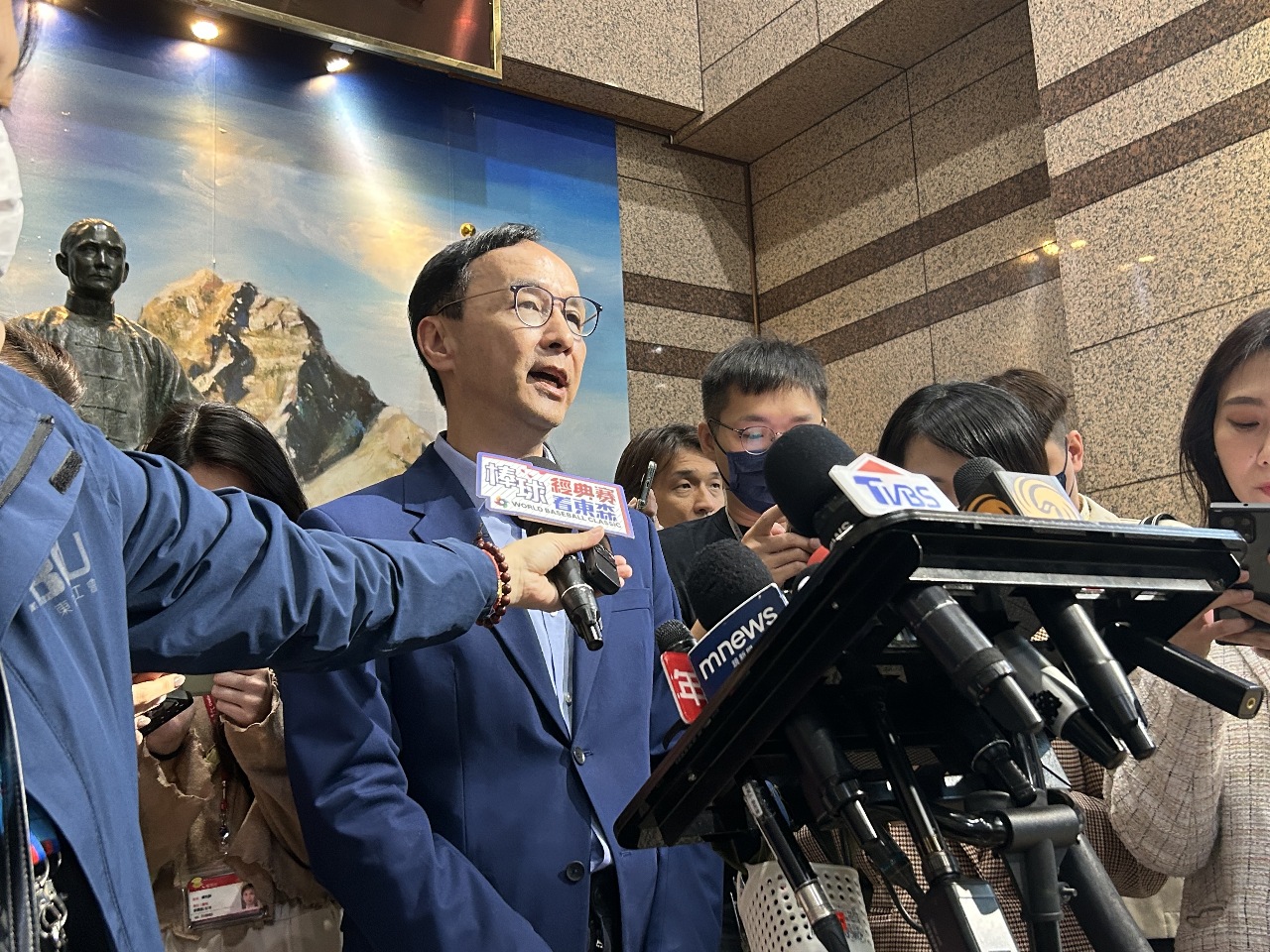 選策會成員遭質疑 朱立倫：正調整名單