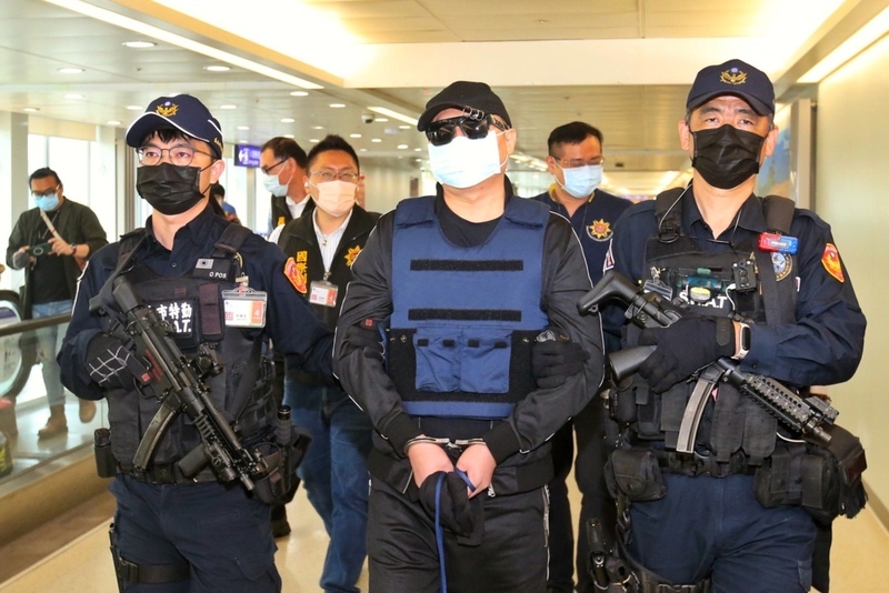 台菲警合作 海外通緝犯陳建寧押解返台